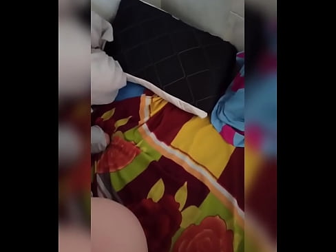 ❤️ Ҳамҳуҷраи ман дар хона танҳо мемонад, зеро шавҳараш ба рухсатӣ меравад ва ман аз фурсат истифода бурда, ӯро сиҳат мекунам ва харашро аз шир пур мекунам ❌ Секс дар tg.pornoklinge.ru ❤